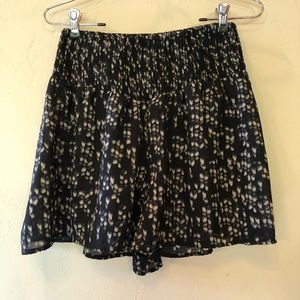 Black and White Converse One Star Skirt Short A19